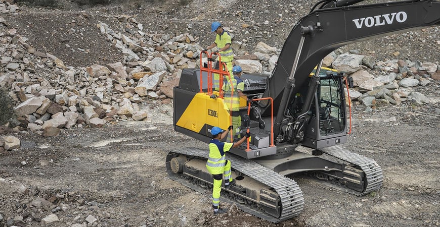 AUGMENTEZ VOTRE PRODUCTIVITÉ AVEC LES NOUVELLES PELLES VOLVO EC250 E ET EC300 E